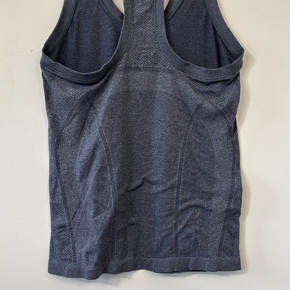 Athleta Momentum Seamless Heather Gray Tank Top Size Medium - Picture 7 of 8